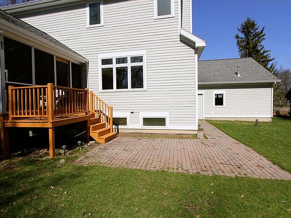 2nd image of 1454 Shadyview Dr SE