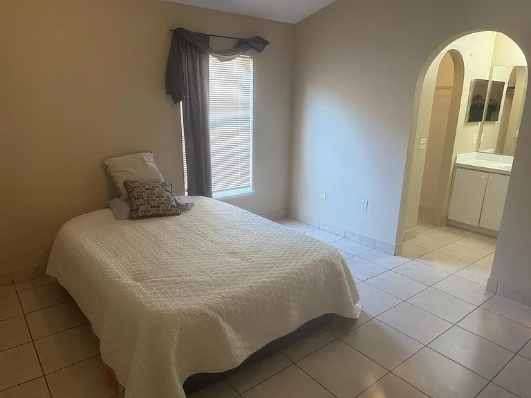 12747 Parkbury Dr — Photo 13