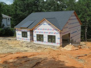114 Seminole Ct, Pinehurst, NC 27376