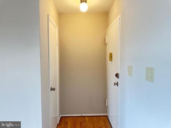 12703 Dara Dr APT 302, Woodbridge, VA 22192