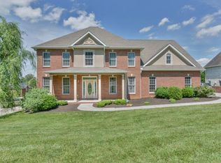 1009 Willows Trace Dr, Johnson City, TN 37601