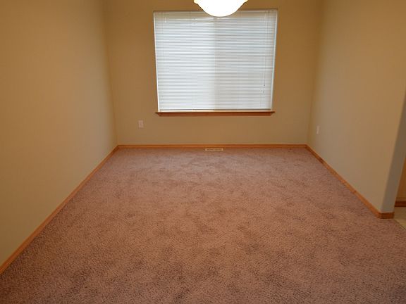 3rd image of 7208 35th St NE