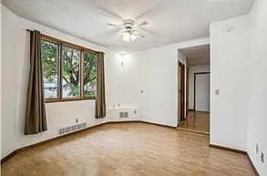 1 bed, 1.0 bath, 950 sqft, $1,100 — Photo 4