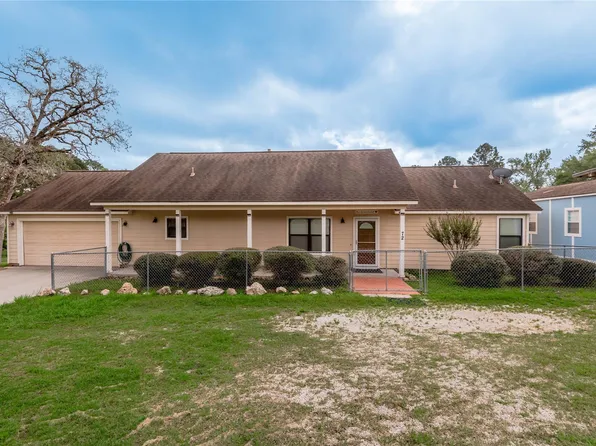 72 Oak Hill Dr, Huntsville, TX 77320