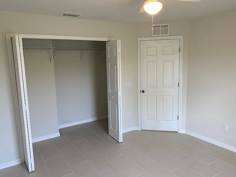 $250 move in special - 3 bedroom, 2 bath Duplex — Photo 14