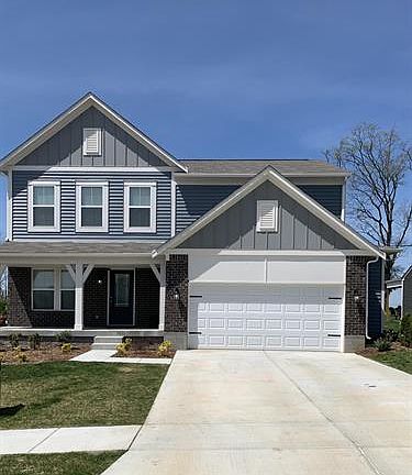 3rd image of 611 Birchwood Cir