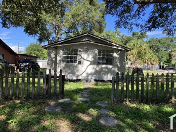 1605 Russell St S, Saint Petersburg, FL 33712