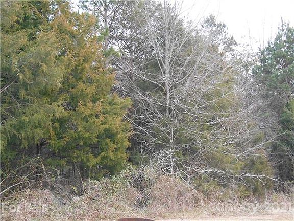 3rd image of 138 Harness Ln