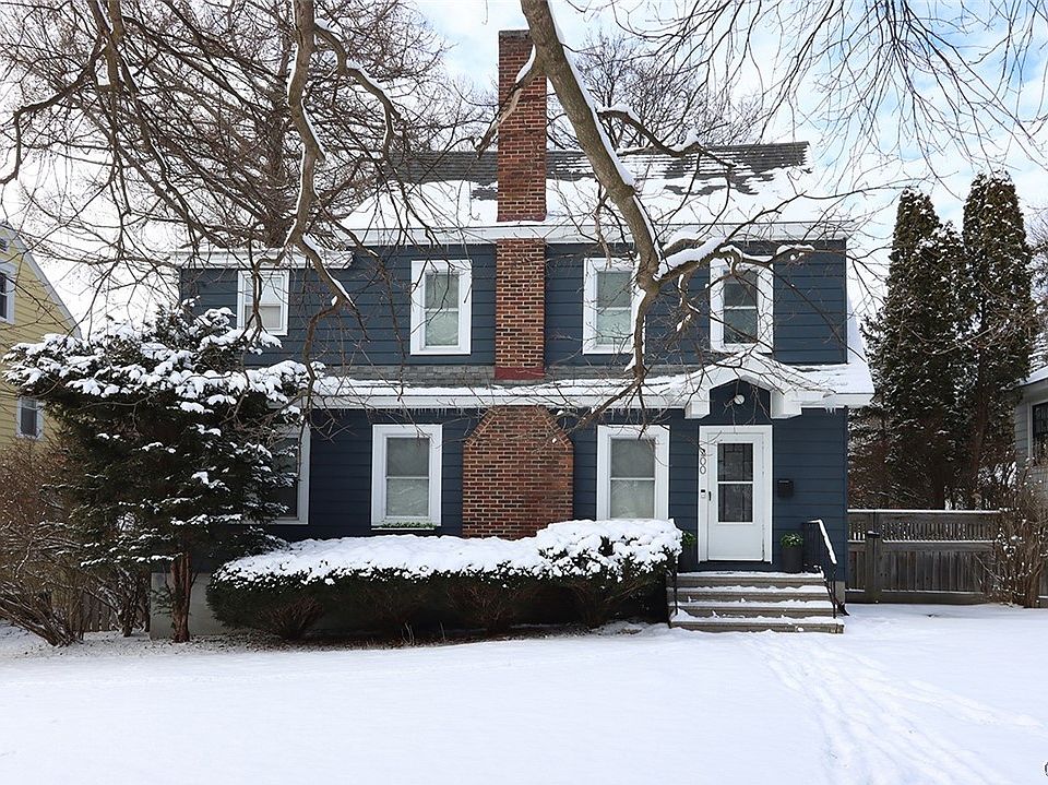 1st image of 300 Cornwall Dr