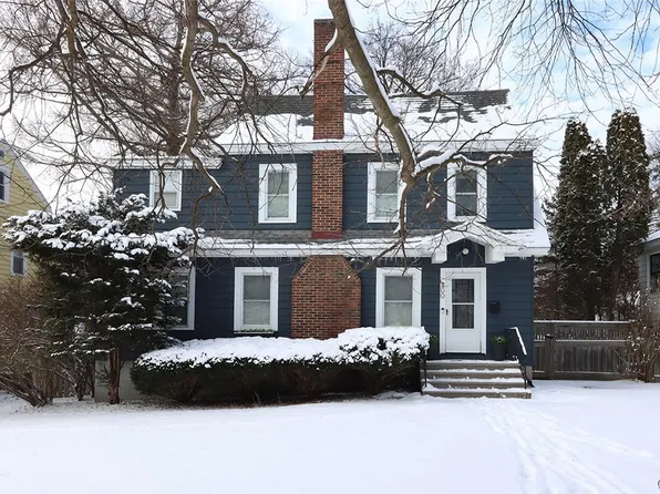 300 Cornwall Dr, Syracuse, NY 13214