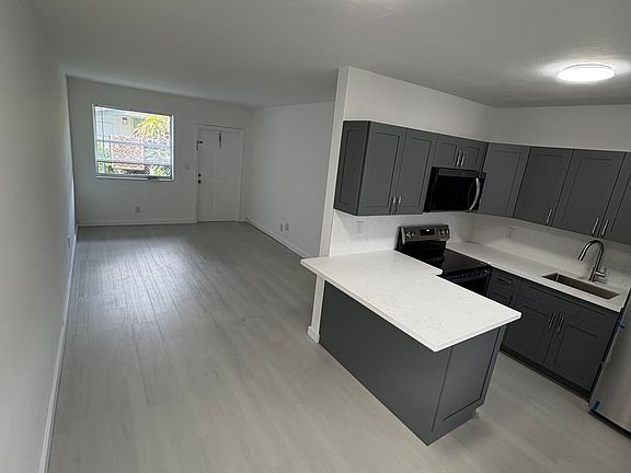 3rd image of 15991 NE 18th Pl APT 2