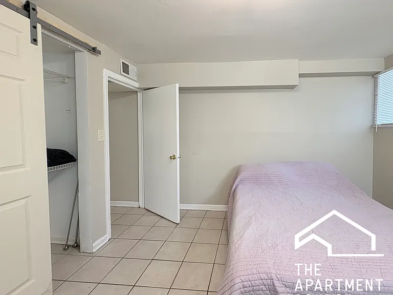 125 S Leavitt St #B — Photo 7