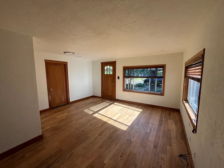 143 Tatum Ln — Photo 11