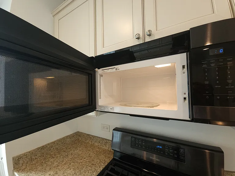 95 Valencia Pkwy — Photo 83