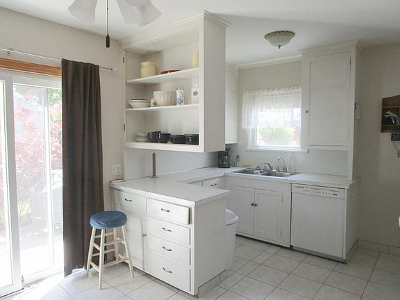 2nd image of 645 Stewart Ave