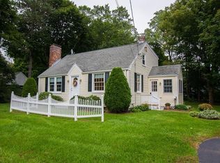 5 Pine St, Medfield, MA 02052