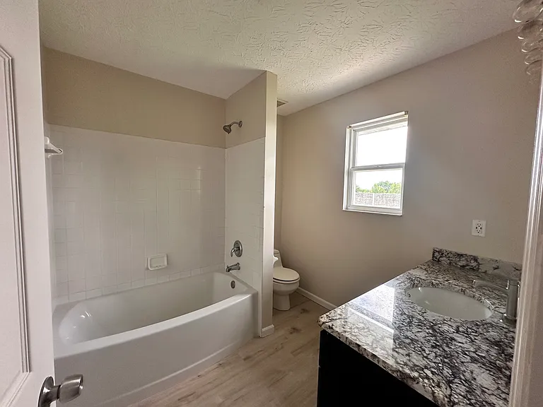 7016 Wembley Ct — Photo 34