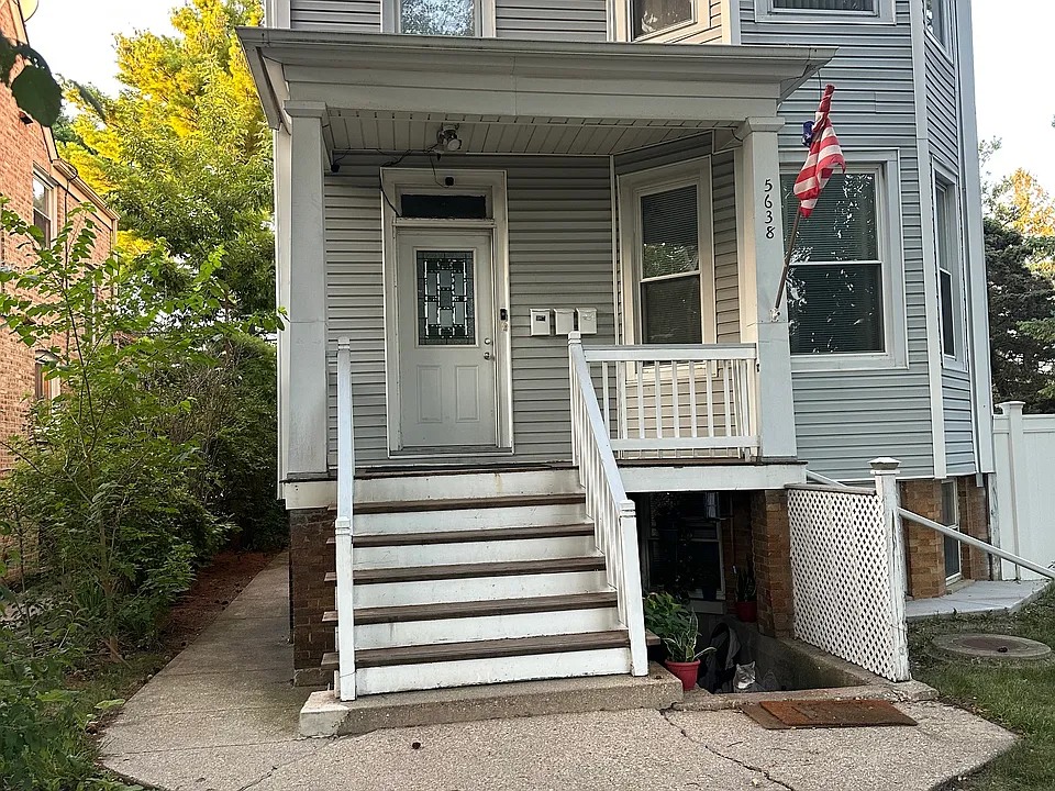 5638 W Higgins Ave #1