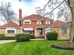 19921 Edgecliff Dr, Euclid, OH 44119