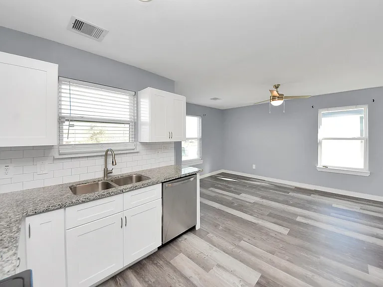 618 Maple Way #B — Photo 15