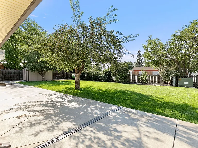 390 Knotty Pl — Photo 24
