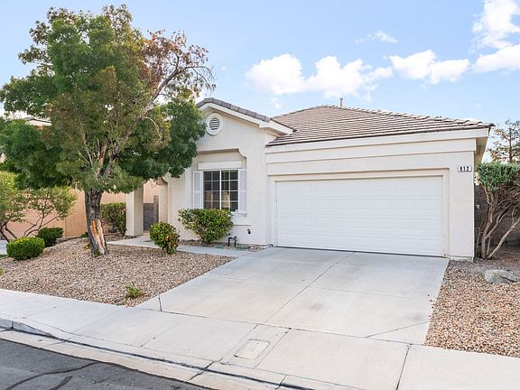 2nd image of 912 Siena Hills Ln