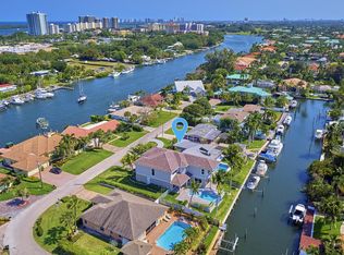 11373 Teach Rd, Palm Beach Gardens, FL 33410