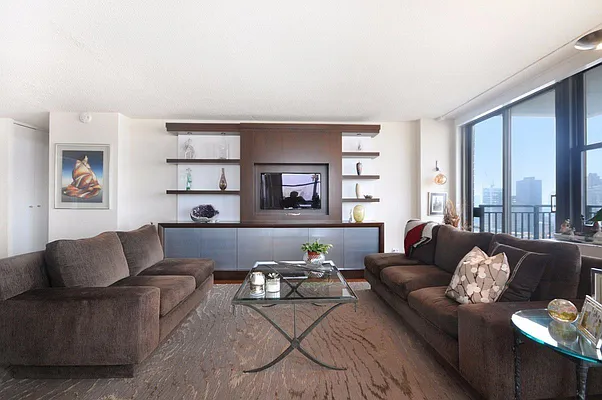 Rented by Compass | media 15