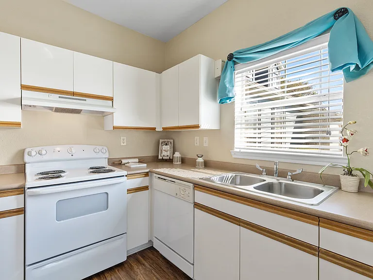 Bent Tree Townhomes — Photo 10