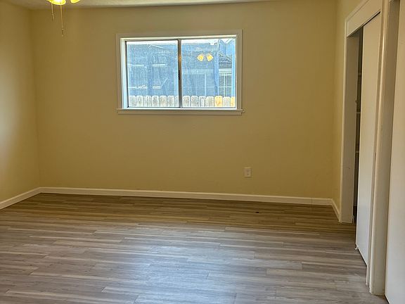 5th image of 10024 Greenacres Dr #A