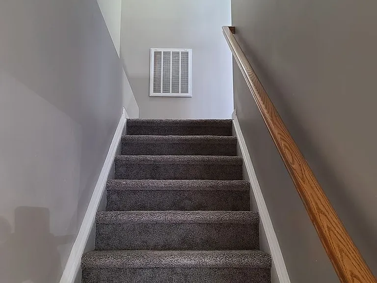 230 Crown Ct — Photo 6