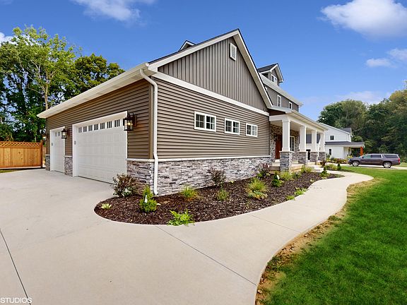 5th image of 66073 Maple Wood Dr