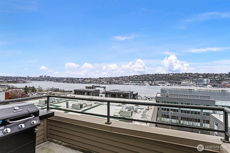 2nd image of 1504 Aurora Ave N #504