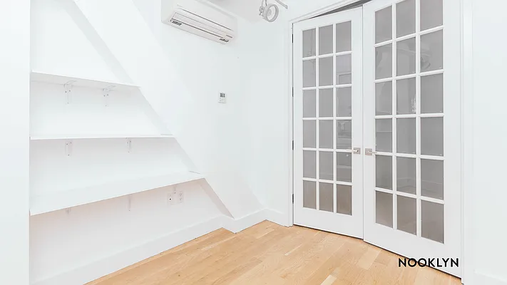 Rented by Nooklyn NYC LLC | media 7