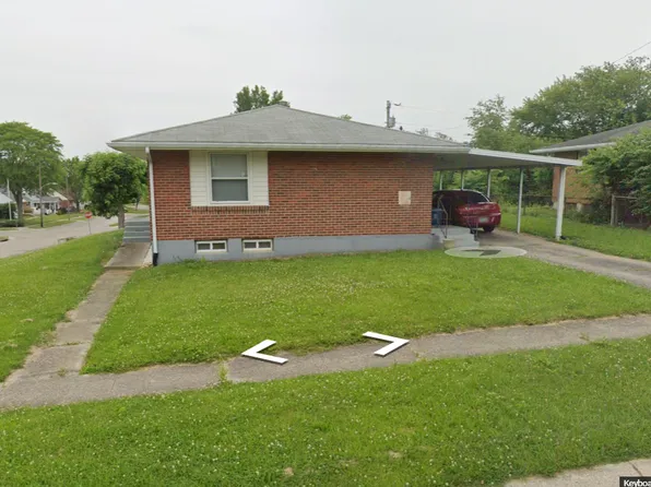 826 Woodhill Rd, Dayton, OH 45431