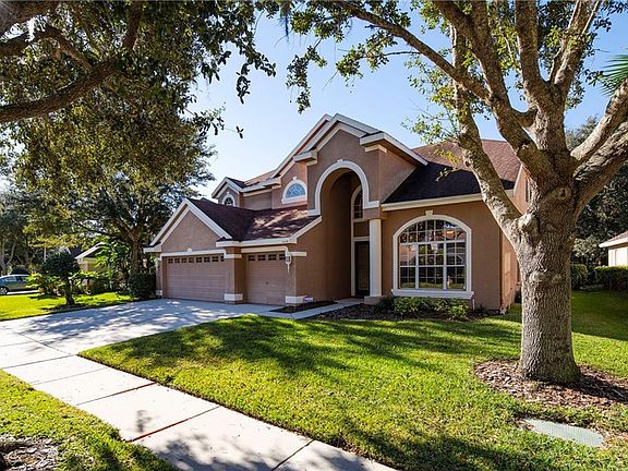 3rd image of 10219 Deercliff Dr