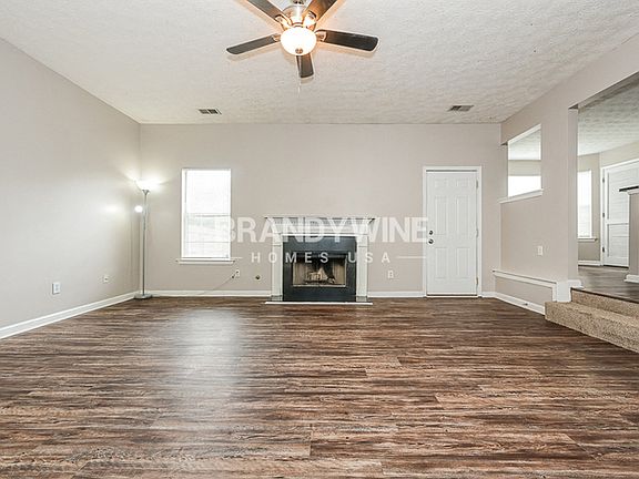 3rd image of 1511 Mine Run