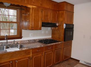 6326 Mount Airy Dr, Ruther Glen, VA 22546