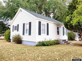 1034 Jefferson St, Douglas, WY 82633