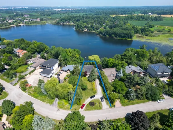 74 Lakeview Ave, Whitchurch Stouffville, ON L4A 2G9