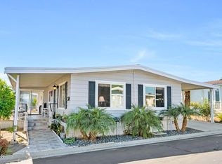 92 Poinsettia Gardens Dr, Ventura, CA 93004