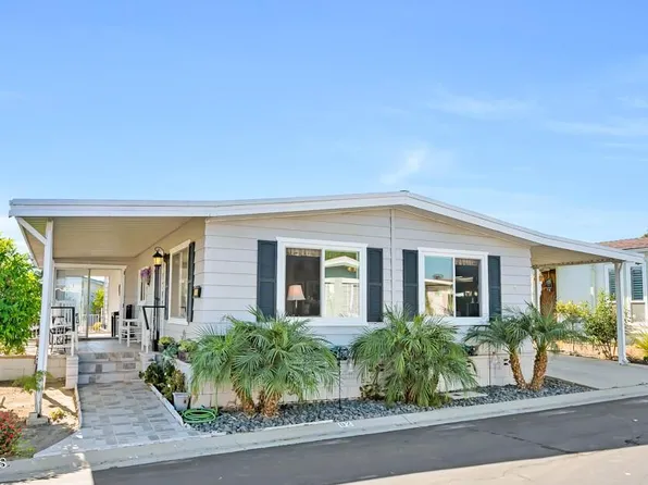 92 Poinsettia Gardens Dr, Ventura, CA 93004