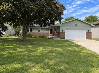 1426 Hanson Dr, Normal, IL 61761