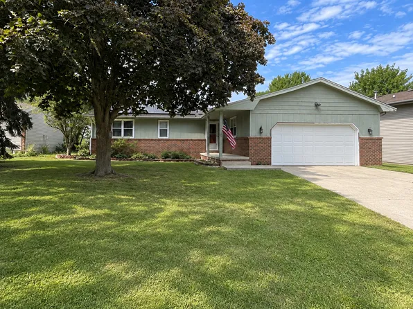 1426 Hanson Dr, Normal, IL 61761