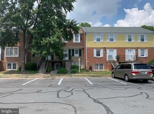 1020 Brixton Ct, Sterling, VA 20164