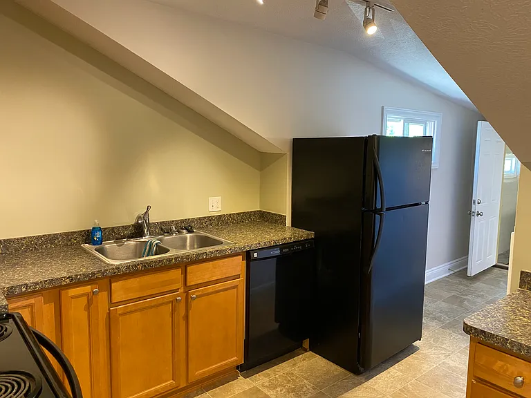 511 N Pine St #3 — Photo 12