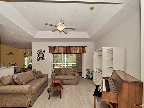 5th image of 106 Cypress Blvd E