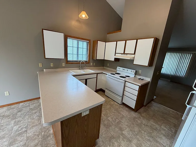 514 Pheasant Dr — Photo 6