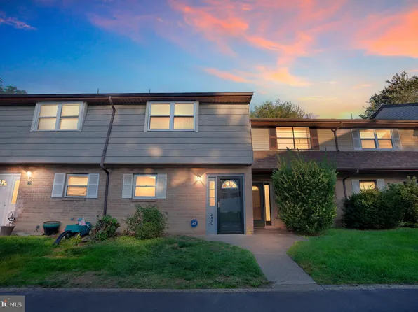 250 La Cascata, Clementon, NJ 08021