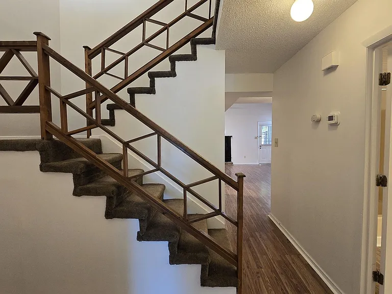 313 Westcliff Ctr — Photo 2